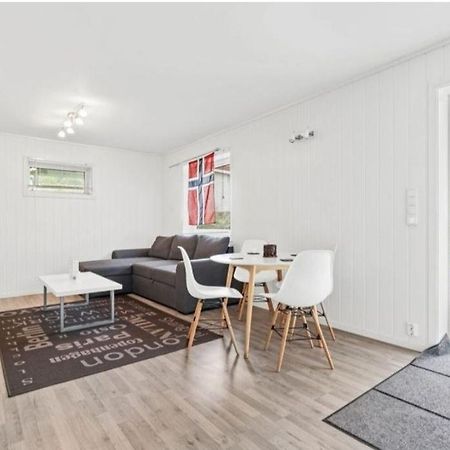 Lovely 1 Bedroom Downstairs Condo With Free Parking Place 스볼베르 외부 사진