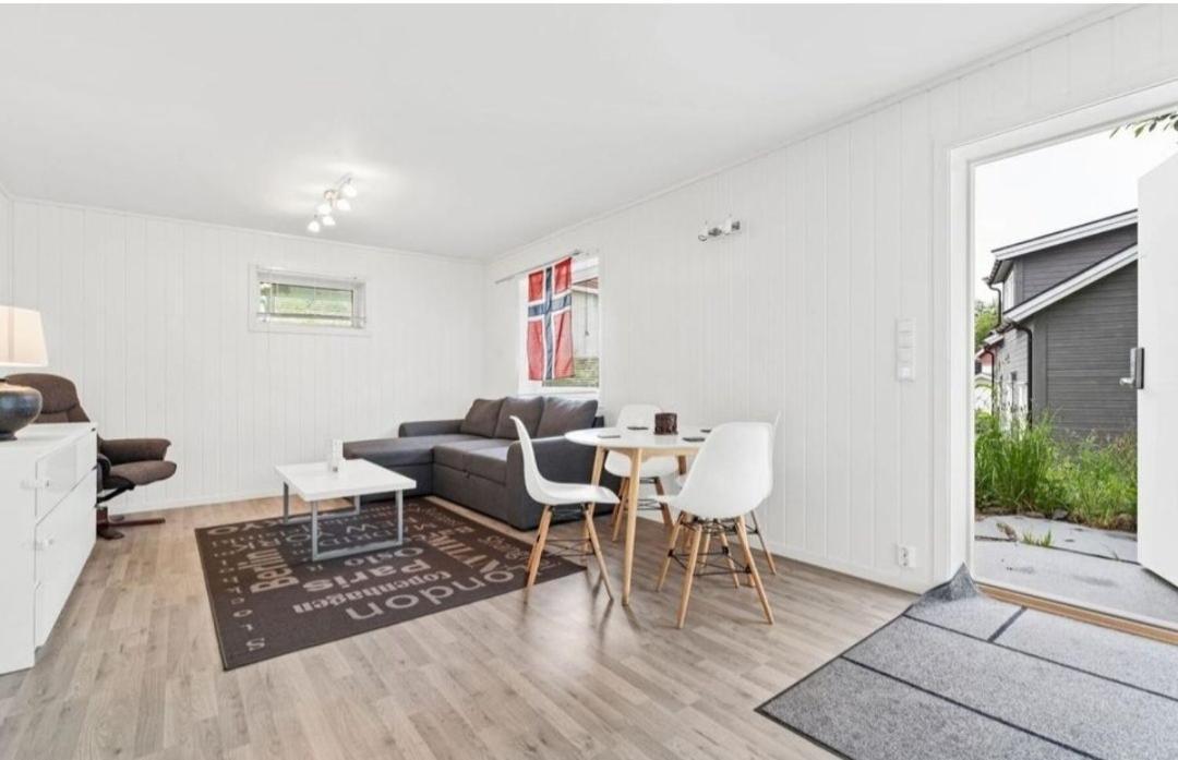 Lovely 1 Bedroom Downstairs Condo With Free Parking Place 스볼베르 외부 사진